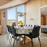 Ode - 350m From The Sea By Interhome *